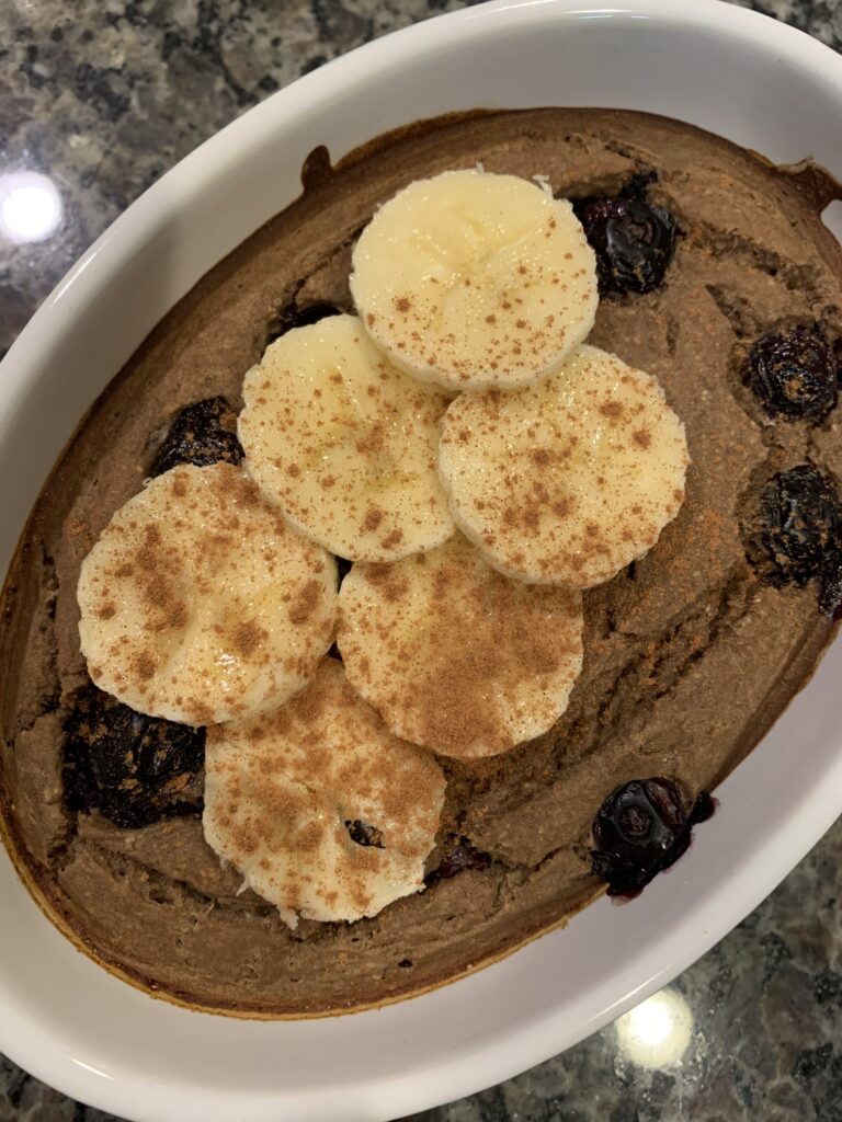 An example of my new plant based, high protein meals. Breakfast: protein baked oats with blueberry and banana. 